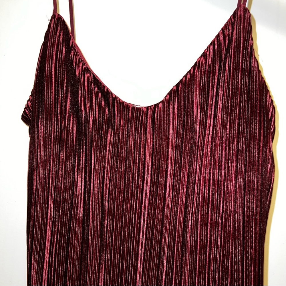 H&M Burgundy Pleated Cami - Size XS